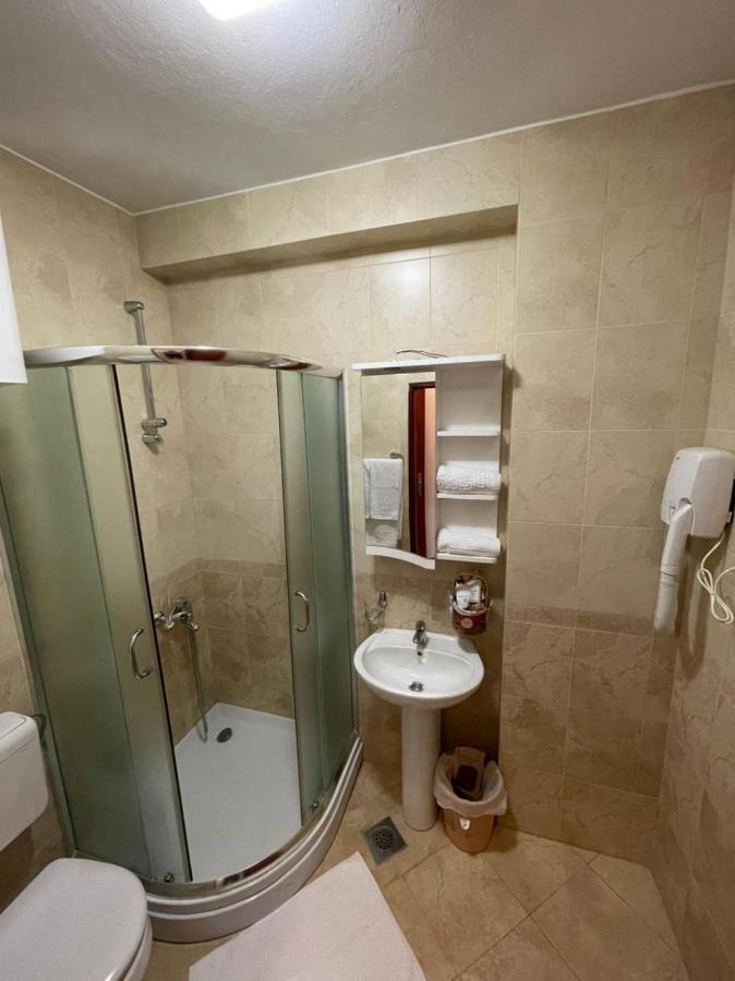 Apartments Stari Ribar บุดวา ภายนอก รูปภาพ