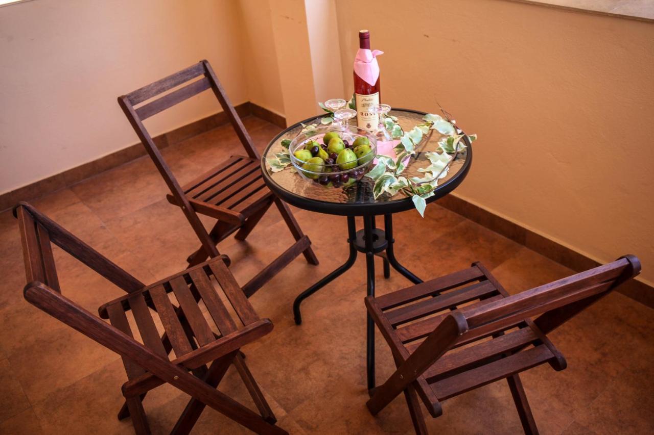 Apartments Stari Ribar บุดวา ภายนอก รูปภาพ