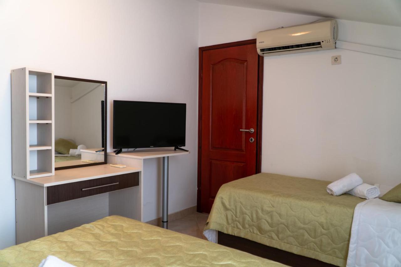 Apartments Stari Ribar บุดวา ภายนอก รูปภาพ