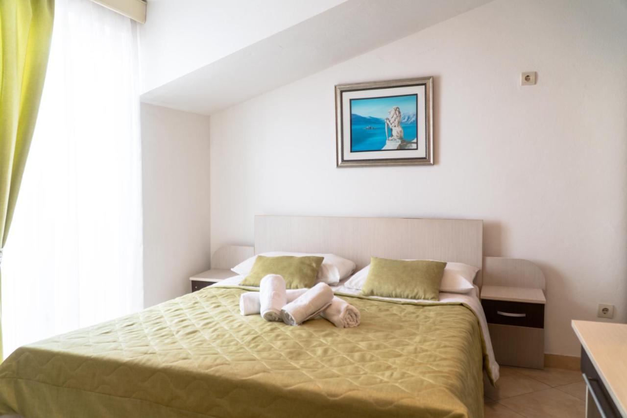 Apartments Stari Ribar บุดวา ภายนอก รูปภาพ